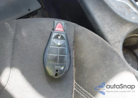 2019 Jeep Cherokee Latitude 4X4 z USA, uszkodzony, nr VIN 1C4PJMCX9KD104946